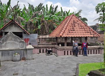 indonesia/yogyakarta/kotagede/attraction/sendang-seliran