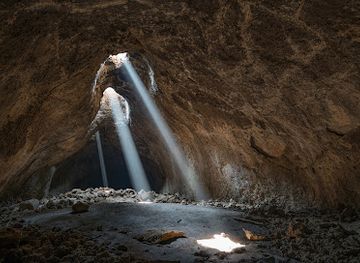 oregon/deschutes-county/attraction/skylight-cave
