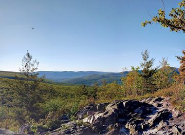 massachusetts/mount-greylock-state-reservation/attraction/pine-cobble-summit