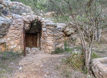 spain/ibiza/attraction/font-den-miquelet