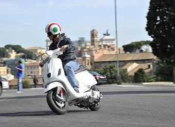 vatican-city/st-peter-s-square/attraction/my-scooter-rent-in-rome