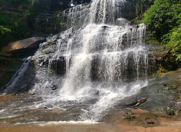 ghana/kintampo/attraction/kintampo-waterfalls-car-park