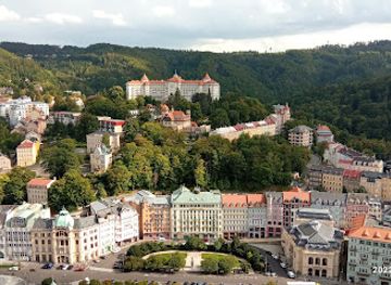 czechia/karlovy-vary/attraction/mayeruv-gloriet