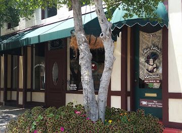 texas/san-angelo/attraction/miss-hattie-s-bordello-museum