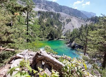 france/rhone-alpes/attraction/lac-vert