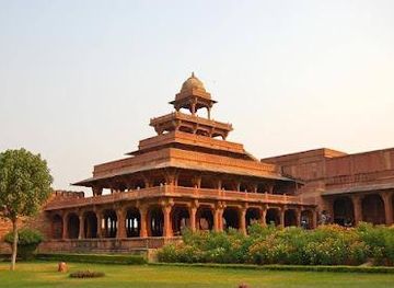 india/agra/attraction/panch-mahal