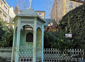 czechia/beskids/attraction/three-brothers-well