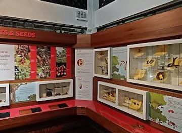 singapore/chinatown/attraction/bukit-timah-nature-reserve-visitor-centre