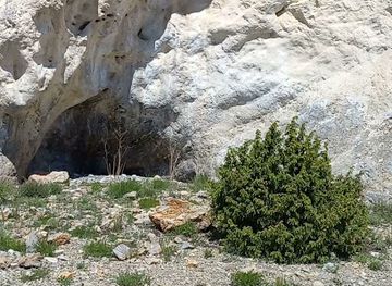 armenia/geghama-mountains/attraction/srednevekovaya-krepost