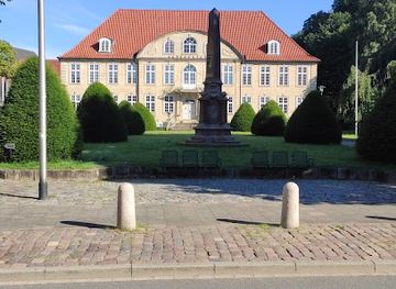 germany/schleswig/attraction/reventlou-beseler-denkmal