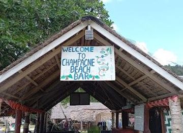 Champagne Beach Bar