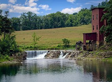 missouri/current-river/attraction/dillard-mill-state-historic-site