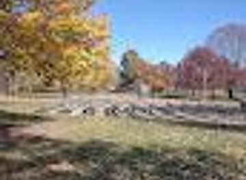 indiana/bloomington/attraction/miller-park-paddle-boats