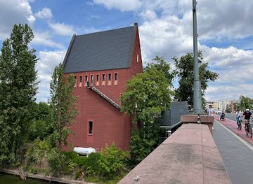 germany/frankfurt/sachsenhausen/attraction/portikus