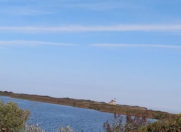 rhode-island/trustom-pond-national-wildlife-refuge/attraction/block-island-national-wildlife-refuge
