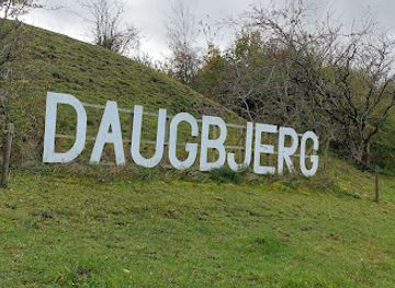 denmark/viborg/landmark/daugbjergskiltet