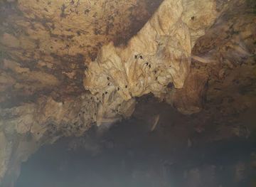 indonesia/pulau-moyo/attraction/liang-petang