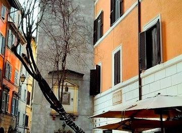 vatican-city/passetto-di-borgo/attraction/piazza-del-fico