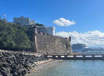 puerto-rico/san-juan/attraction/floating-platform