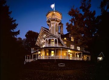 wisconsin/lake-geneva/attraction/black-point-estate-and-gardens