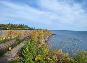 minnesota/lake-superior/attraction/duluth-rose-garden
