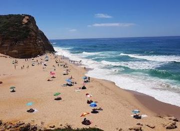 portugal/cascais/attraction/praia-de-sao-juliao