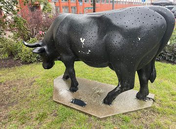 latvia/ventspils/attraction/milky-way-cow-sculpture