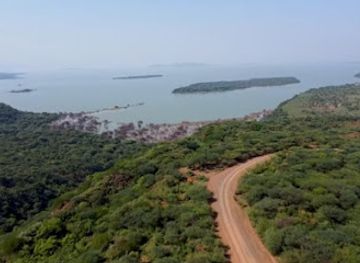 kenya/elgeyo-escarpment/attraction/lake-baringo-hot-water-springs
