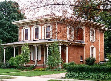 illinois/rock-river-valley/attraction/erlander-home-museum