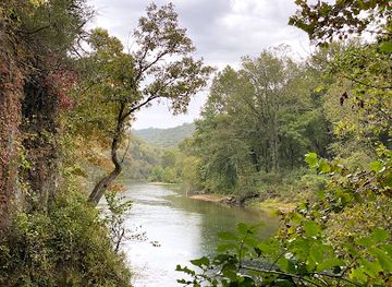 missouri/great-plains/attraction/devil-s-well