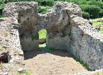 italy/pompeii/amphitheatre-of-pompeii/attraction/porta-capua