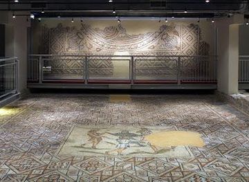 italy/ravenna/attraction/chiesa-di-sant-eufemia-domus-dei-tappeti-di-pietra