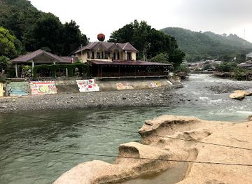 indonesia/north-sumatra/attraction/bukit-lawang-jungle-trekking