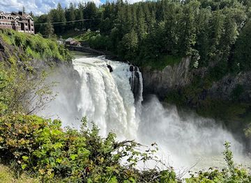 washington/snoqualmie-pass/attraction/snoqualmie-falls-lower-observation-deck