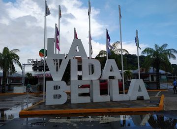 panama/panama-city/attraction/la-vida-bella-sign