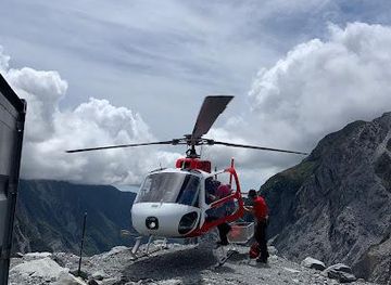 new-zealand/mount-cook-national-park/attraction/the-helicopter-line-franz-josef-heli-hike