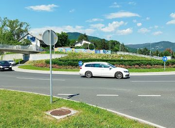 slovenia/nova-gorica/attraction/rondo-on-vojkova-street