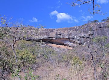 zimbabwe/mashonaland-central/attraction/chikupo-caves