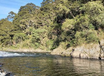 new-zealand/hawke-s-bay/attraction/mangatutu-hot-springs