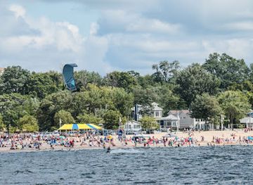 michigan/southwest-michigan/attraction/whirlpool-compass-fountain