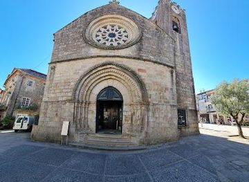 portugal/guimaraes/attraction/igreja-matriz-de-santa-maria-dos-anjos-nossa-senhora-da-assuncao