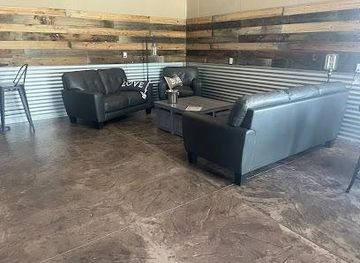 colorado/garden-of-the-gods/attraction/bugling-elk-vineyards-winery