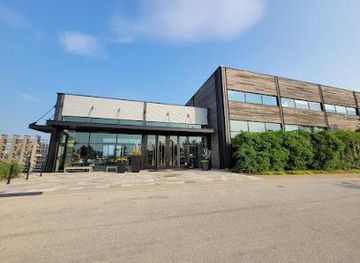 canada/niagara-falls/attraction/stratus-vineyards