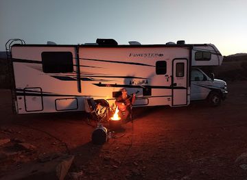 utah/torrey/attraction/overlook-point-camping