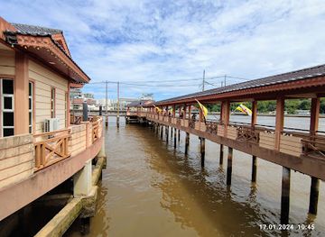brunei/tutong-district/attraction/water-village-settlement-kampong-ayer