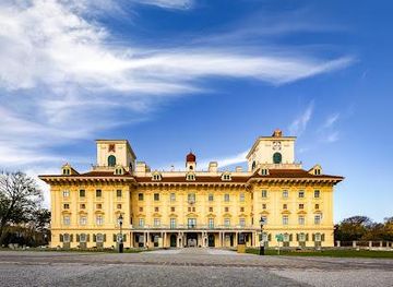 austria/vienna/attraction/esterhazy-palace