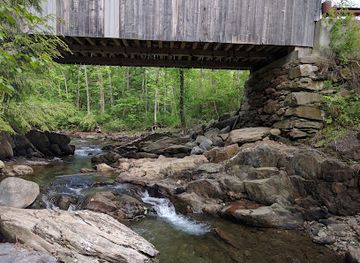vermont/camel-s-hump-state-park/attraction/gold-brook-covered-bridge