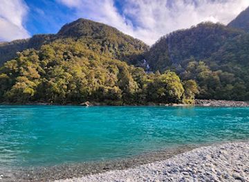 new-zealand/mount-aspiring-national-park/attraction/roaring-billy-falls