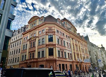 germany/leipzig/zentrum-nord/attraction/hermes-statue-an-der-ecke-des-romanus-hauses