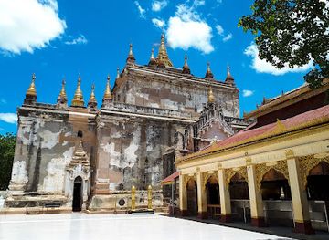 myanmar-burma/golden-rock/attraction/manuha-temple